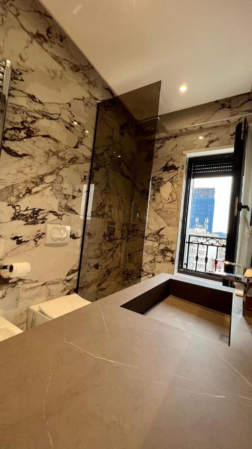 Zeus Tirana Suite Deluxe Eksteriør bilde